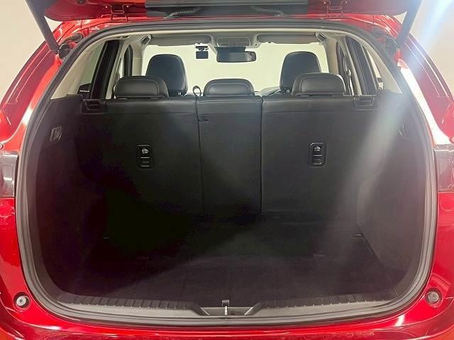 ＣＸ－５ ＸＤ　Ｌパッケージ　サンルーフ／ブラックレザーシート／レーダークルーズコントロール／ＬＥＤヘッドライト／シートヒーター／マツダコネクトナビ／ＥＴＣ／電動リヤゲート／バックカメラ／パワーシート／シートメモリー（13枚目）