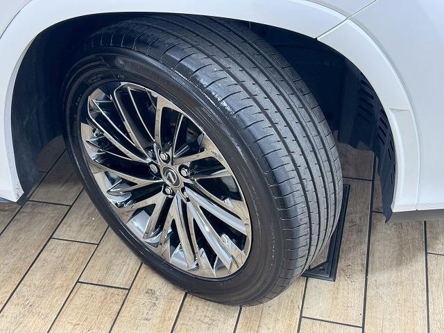 ＲＸ ＲＸ４５０ｈ　エレガントツアラー　特別仕様車／全周囲カメラ／茶革／三眼ＬＥＤヘッドライト／レーダークルーズコントロール／ブラインドスポットモニター／シートヒーター／シートクーラー／ヘッドアップディスプレイ／パドルシフト／電動リヤゲート（32枚目）