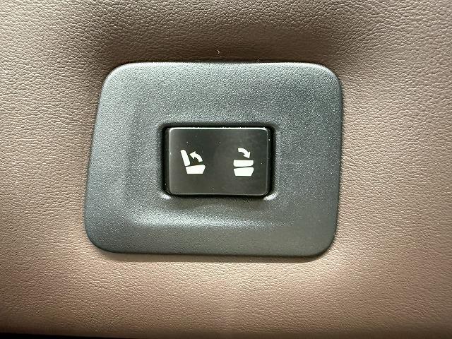 ＲＸ ＲＸ４５０ｈ　エレガントツアラー　特別仕様車／全周囲カメラ／茶革／三眼ＬＥＤヘッドライト／レーダークルーズコントロール／ブラインドスポットモニター／シートヒーター／シートクーラー／ヘッドアップディスプレイ／パドルシフト／電動リヤゲート（68枚目）