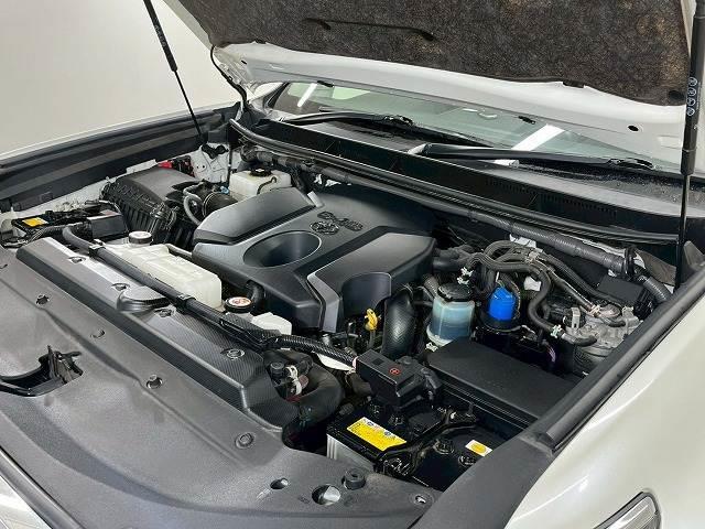 ランドクルーザープラド ＴＺ－Ｇ　サンルーフ／全周囲カメラ／ブラックレザーシート／３列シート／ブラインドスポットモニター／レーダークルーズコントロール／シートクーラー／シートヒーター／パドルシフト／純正１９インチアルミホイール（18枚目）