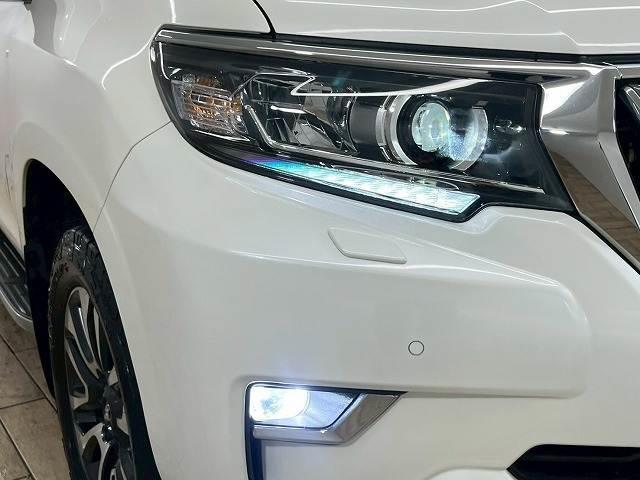 ランドクルーザープラド ＴＺ－Ｇ　サンルーフ／全周囲カメラ／ブラックレザーシート／３列シート／ブラインドスポットモニター／レーダークルーズコントロール／シートクーラー／シートヒーター／パドルシフト／純正１９インチアルミホイール（19枚目）