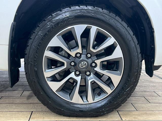 ランドクルーザープラド ＴＺ－Ｇ　サンルーフ／全周囲カメラ／ブラックレザーシート／３列シート／ブラインドスポットモニター／レーダークルーズコントロール／シートクーラー／シートヒーター／パドルシフト／純正１９インチアルミホイール（24枚目）