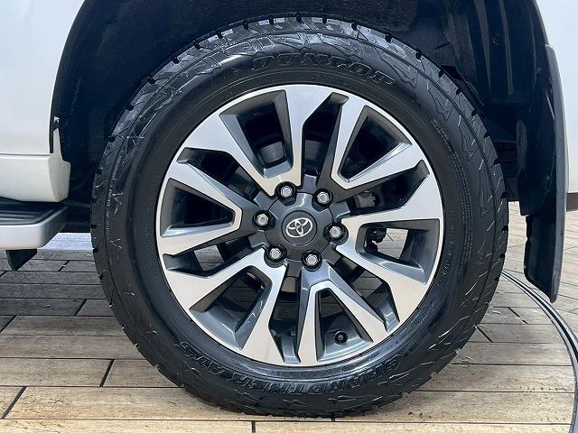 ランドクルーザープラド ＴＺ－Ｇ　サンルーフ／全周囲カメラ／ブラックレザーシート／３列シート／ブラインドスポットモニター／レーダークルーズコントロール／シートクーラー／シートヒーター／パドルシフト／純正１９インチアルミホイール（25枚目）