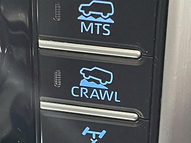 ランドクルーザープラド ＴＺ－Ｇ　サンルーフ／全周囲カメラ／ブラックレザーシート／３列シート／ブラインドスポットモニター／レーダークルーズコントロール／シートクーラー／シートヒーター／パドルシフト／純正１９インチアルミホイール（53枚目）