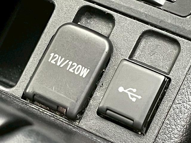 ランドクルーザープラド ＴＺ－Ｇ　サンルーフ／全周囲カメラ／ブラックレザーシート／３列シート／ブラインドスポットモニター／レーダークルーズコントロール／シートクーラー／シートヒーター／パドルシフト／純正１９インチアルミホイール（60枚目）