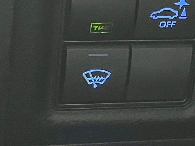 ランドクルーザープラド ＴＺ－Ｇ　サンルーフ／全周囲カメラ／ブラックレザーシート／３列シート／ブラインドスポットモニター／レーダークルーズコントロール／シートクーラー／シートヒーター／パドルシフト／純正１９インチアルミホイール（65枚目）