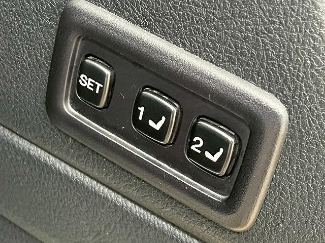 ランドクルーザープラド ＴＺ－Ｇ　サンルーフ／全周囲カメラ／ブラックレザーシート／３列シート／ブラインドスポットモニター／レーダークルーズコントロール／シートクーラー／シートヒーター／パドルシフト／純正１９インチアルミホイール（69枚目）