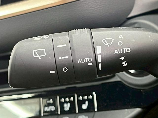 クラウンスポーツ Z サンルーフ/モデリスタエアロ/ブラウンレザーシート/レーダークルーズコントロール/デジタルインナーミラー/全周囲カメラ/電動リヤゲート/ブラインドスポットモニター/オートマチックハイビーム(42枚目)