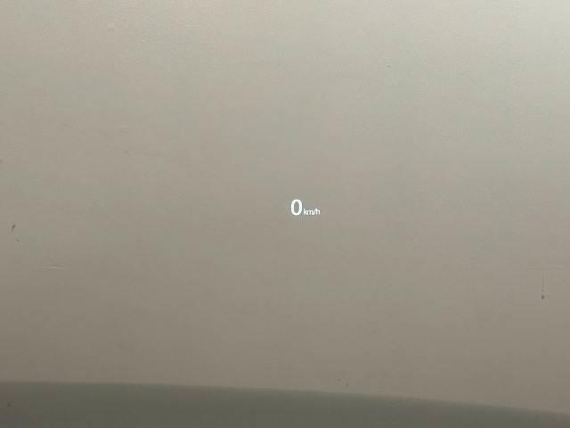 �w�b�h�A�b�v�f�B�X�v���C�𑕔��B�����̈ړ����ŏ����ɗ}���ăX�s�[�h���[�^�[�̊m�F���\�ł��B