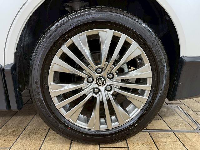 ハリアーハイブリッド Ｚ　レザーパッケージ　ＧＲエアロ／調光ルーフ／全周囲カメラ／純正１２．３インチディスプレイオーディオ／ＪＢＬサウンド／ブラインドスポットモニター／レーダークルーズコントロール／デジタルインナーミラー／電動リヤゲート（31枚目）