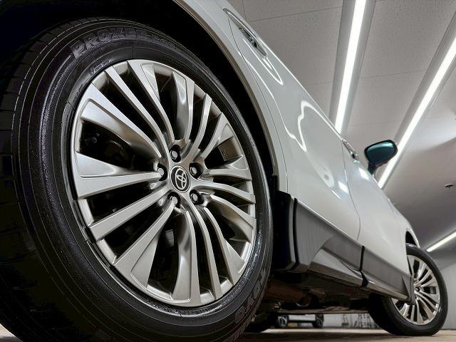 ハリアーハイブリッド Ｚ　レザーパッケージ　ＧＲエアロ／調光ルーフ／全周囲カメラ／純正１２．３インチディスプレイオーディオ／ＪＢＬサウンド／ブラインドスポットモニター／レーダークルーズコントロール／デジタルインナーミラー／電動リヤゲート（35枚目）