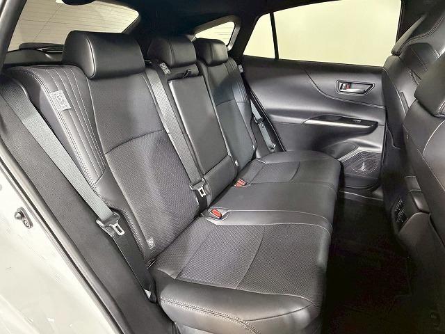 ハリアーハイブリッド Ｚ　レザーパッケージ　ＧＲエアロ／調光ルーフ／全周囲カメラ／純正１２．３インチディスプレイオーディオ／ＪＢＬサウンド／ブラインドスポットモニター／レーダークルーズコントロール／デジタルインナーミラー／電動リヤゲート（37枚目）