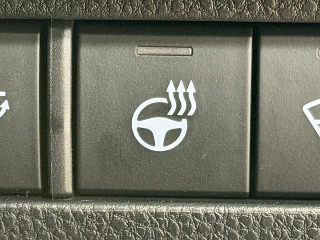 ハリアーハイブリッド Ｚ　レザーパッケージ　ＧＲエアロ／調光ルーフ／全周囲カメラ／純正１２．３インチディスプレイオーディオ／ＪＢＬサウンド／ブラインドスポットモニター／レーダークルーズコントロール／デジタルインナーミラー／電動リヤゲート（67枚目）