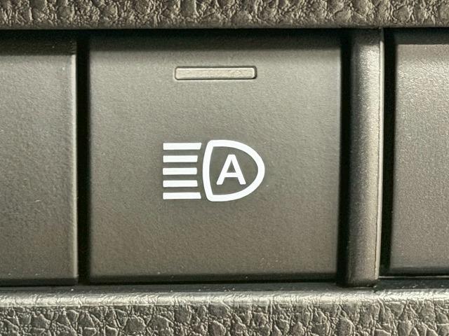 ハリアーハイブリッド Ｚ　レザーパッケージ　ＧＲエアロ／調光ルーフ／全周囲カメラ／純正１２．３インチディスプレイオーディオ／ＪＢＬサウンド／ブラインドスポットモニター／レーダークルーズコントロール／デジタルインナーミラー／電動リヤゲート（71枚目）