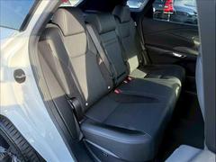 ������ɥ����Ȥϥꥯ�饤�˥󥰲�ǽ�Ǥ��Ĥ����ζ��֡������ͤ���äƤ⽽ʬ�ʥ��ڡ��������ݤ���Ƥ���ޤ��� 6