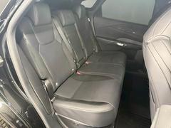 ������ɥ����Ȥϥꥯ�饤�˥󥰲�ǽ�Ǥ��Ĥ����ζ��֡������ͤ���äƤ⽽ʬ�ʥ��ڡ��������ݤ���Ƥ���ޤ��� 6