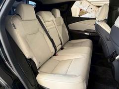 ������ɥ����Ȥϥꥯ�饤�˥󥰲�ǽ�Ǥ��Ĥ����ζ��֡������ͤ���äƤ⽽ʬ�ʥ��ڡ��������ݤ���Ƥ���ޤ��� 6