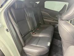 ������ɥ����Ȥϥꥯ�饤�˥󥰲�ǽ�Ǥ��Ĥ����ζ��֡������ͤ���äƤ⽽ʬ�ʥ��ڡ��������ݤ���Ƥ���ޤ��� 6