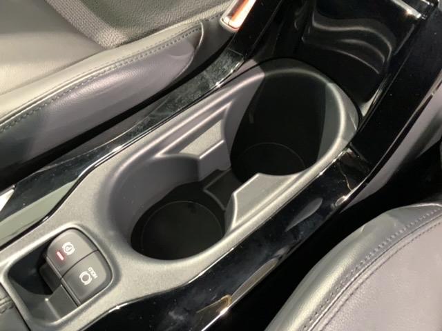 カローラクロス ハイブリッド Z 最長5年保証 ワンオーナー Rカメラ マルチビュー BTオ-ディオ ドラレコ 衝突軽減B ETC LEDライト 横滑り防止 シートヒーター 電動シート Rテールゲート クルコン アルミ フォグ(28枚目)