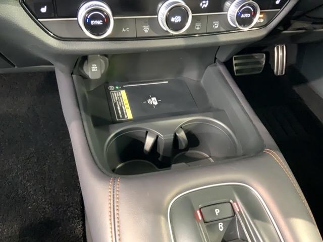 ZR-V e:HEV Z BSIレス H SENSING 革シ-ト 最長5年保証 ワンオーナー 純正ナビ TV Rカメラ マルチビュー BTオ-ディオ ETC LEDライト VSA シートヒーター クルコン 電動シート アルミ(27枚目)