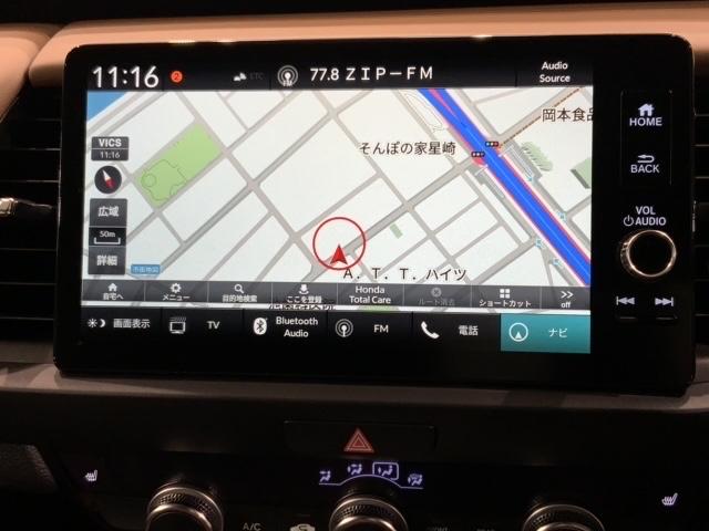 フィット ｅ：ＨＥＶリュクス　Ｈ　ＳＥＮＳＩＮＧ　革シ－ト　最長５年保証　ワンオーナー　純正ナビ　ＴＶ　Ｒカメラ　ＢＴオ－ディオ　ドラレコ　ＥＴＣ　ＬＥＤライト　ＶＳＡ　シートヒーター　クルコン　アルミ　フォグ　スマートキー（6枚目）