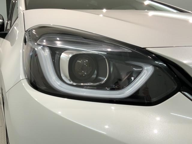 フィット ｅ：ＨＥＶリュクス　Ｈ　ＳＥＮＳＩＮＧ　革シ－ト　最長５年保証　ワンオーナー　純正ナビ　ＴＶ　Ｒカメラ　ＢＴオ－ディオ　ドラレコ　ＥＴＣ　ＬＥＤライト　ＶＳＡ　シートヒーター　クルコン　アルミ　フォグ　スマートキー（8枚目）