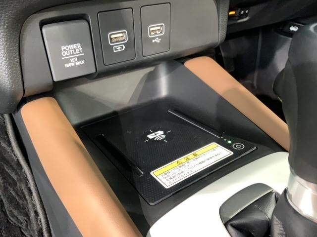 フィット ｅ：ＨＥＶリュクス　Ｈ　ＳＥＮＳＩＮＧ　革シ－ト　最長５年保証　ワンオーナー　純正ナビ　ＴＶ　Ｒカメラ　ＢＴオ－ディオ　ドラレコ　ＥＴＣ　ＬＥＤライト　ＶＳＡ　シートヒーター　クルコン　アルミ　フォグ　スマートキー（28枚目）