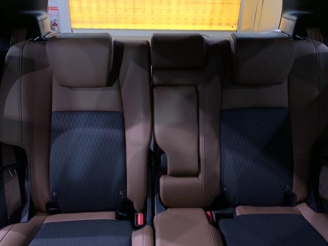 フィット ｅ：ＨＥＶリュクス　Ｈ　ＳＥＮＳＩＮＧ　革シ－ト　最長５年保証　ワンオーナー　純正ナビ　ＴＶ　Ｒカメラ　ＢＴオ－ディオ　ドラレコ　ＥＴＣ　ＬＥＤライト　ＶＳＡ　シートヒーター　クルコン　アルミ　フォグ　スマートキー（33枚目）