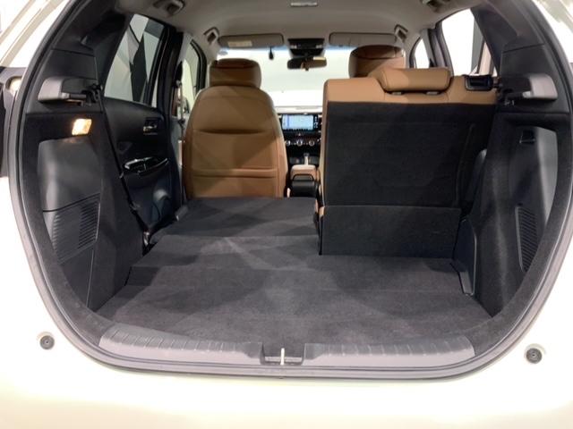 フィット ｅ：ＨＥＶリュクス　Ｈ　ＳＥＮＳＩＮＧ　革シ－ト　最長５年保証　ワンオーナー　純正ナビ　ＴＶ　Ｒカメラ　ＢＴオ－ディオ　ドラレコ　ＥＴＣ　ＬＥＤライト　ＶＳＡ　シートヒーター　クルコン　アルミ　フォグ　スマートキー（37枚目）