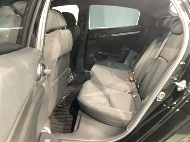 シビック ハッチバック　ホンダセンシング　Ｈ　ＳＥＮＳＩＮＧ　最長５年保証　ワンオーナー　ナビ　ＴＶ　Ｒカメラ　ＣＤ録音　ＢＴオ－ディオ　ＤＶＤ　ＥＴＣ　ＬＥＤライト　ＶＳＡ　シートヒーター　クルコン　アルミ　フォグ　スマートキー（29枚目）