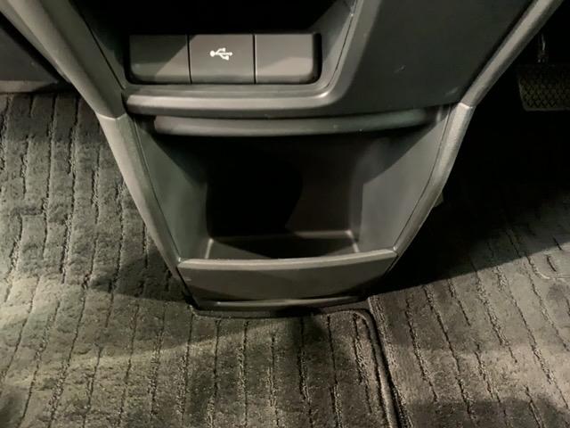 ステップワゴンスパーダ スパーダ ホンダセンシング 最長5年保証 ワンオーナー ナビVXU-207SWi TV Rカメラ CD録音 BTオ-ディオ DVD ETC LEDライト VSA 両側電動ドア クルコン アルミ フォグ スマートキー 盗難防止装置(26枚目)