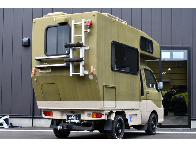 ハイゼットトラック ジャンボ　４ＷＤ　キャンピング仕様　バンクベッド　外部電源入力　ＦＦヒーター　インバーター　２ＷＡＹアイソレータ　サブバッテリー　走行充電　シャワールーム　シンク　コンセント７個ヒッチメンバー（51枚目）