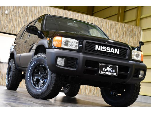 ワイド　Ｒ３ｍ－Ｒ　切替４ＷＤ　リフトアップ　ＸＪ０５　１６ＡＷ　ＴＯＹＯ　ＲＴタイヤ　オリジナルカスタムグリル　背面タイヤレス仕様　社外デッキ　ＥＴＣ　腰下マットブラックペイント(5枚目)