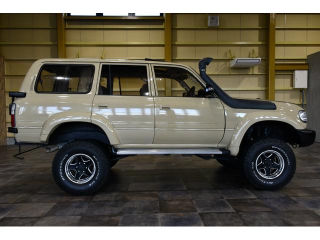 ランドクルーザー８０ ＶＸリミテッド　４ＷＤ　サンルーフ　リフトアップ　社外１６ＡＷ　デュアルショック　サファリシュノーケル　ＡＲＢエアロッカー　社外ＳＤナビ　フルセグ　Ｂカメラ　ＬＥＤヘッド　センターデフロック　クルコン　オートライト（15枚目）