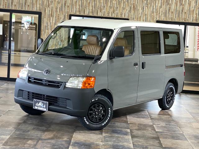 トヨタ ライトエースバン GL グレー全塗装済み 新品シート トヨタ ライトエースバン GL グレー全塗装済み 新品シート