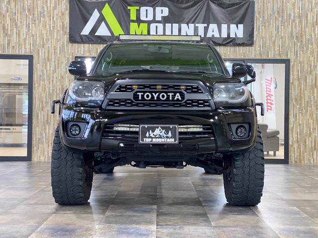 ハイラックスサーフ ＳＳＲ－Ｘリミテッド　切替４ＷＤ　リフトアップ　デフロック　パイプフェンダー　ＸＤ２０インチＡＷ　３５インチＭＴタイヤ　左右２本出しマフラー　社外グリル　バグガード　ＬＥＤワークライトカスタム　ディスプレイオーディオＥＴＣ（58枚目）