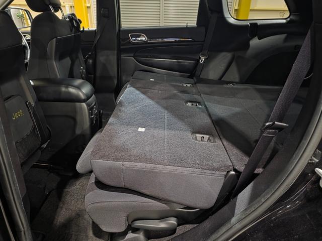 ジープ・グランドチェロキー ラレード　４ＷＤ　純正ブラックアウトホイール　電動シート　ＥＴＣ　バックカメラ　サイドカメラ　フロントカメラ　ＨＤＤナビ（44枚目）