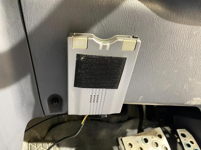 ハイラックスサーフ ＳＳＲ－Ｘ　ワイド　切替４ＷＤ　ワンオーナー車　２インチリフトアップ　ガンメタ全塗装済み　ＴＯＰＭＯＵＮＴＡＩＮ１７インチＡＷ　ジオランダーＸ－ＡＴ　クラシックグリル　ヴィンテージシートカバー　ＬＥＤヘッド・テール・（33枚目）