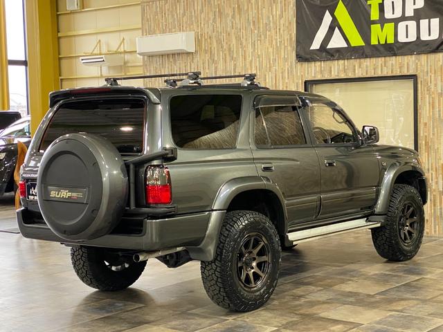 ハイラックスサーフ ＳＳＲ－Ｘ　ワイド　切替４ＷＤ　ワンオーナー車　２インチリフトアップ　ガンメタ全塗装済み　ＴＯＰＭＯＵＮＴＡＩＮ１７インチＡＷ　ジオランダーＸ－ＡＴ　クラシックグリル　ヴィンテージシートカバー　ＬＥＤヘッド・テール・（63枚目）
