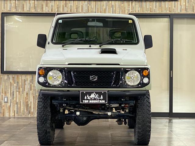 ジムニー 　５ＭＴ　３インチリフトアップ　ＲＳプロダクトブローオフバルブ　ブーストスプリング　社外マフラー　オートゲージ製油温・ブースト・油圧計　燃料タンクガード　アルミ削り出しエアコンパネル　前後社外バンパー（39枚目）