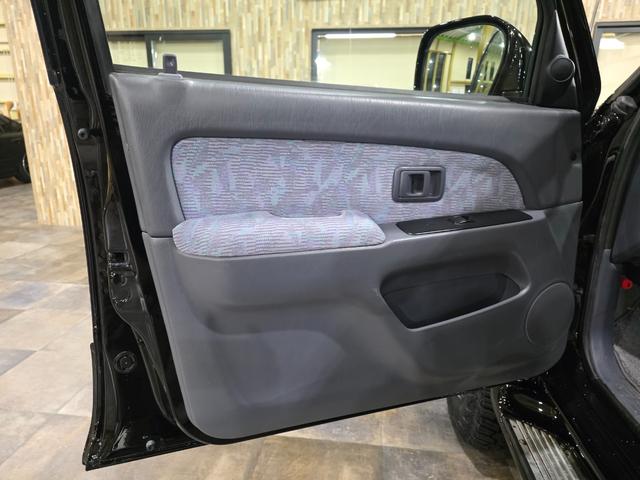 ハイラックスサーフ ＳＳＲ－Ｘ　切替４ＷＤ　走行４万キロ台　リフトアップ　トップマウンテン１７インチＡＷ　ジオランダーＸ－ＡＴ　メッキグリル　ＬＥＤヘッド・テール　ＵＳコーナー　シートカバー　ディスプレイオーディオ　ＥＴＣ（66枚目）