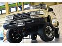 TOYOTA LAND CRUISER 80