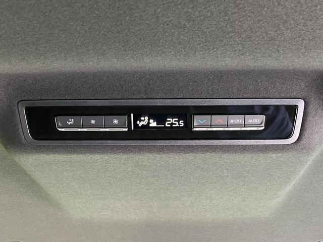 ヴォクシー Ｓ－Ｚ　登録済未使用車　１０．５インチディスプレイオーディオ　バックカメラ　衝突軽減システム　両側電動スライドドア　リアオートエアコン　シートヒーター　ＬＥＤヘッドライト　ＤＶＤ再生　ＥＴＣ（7枚目）