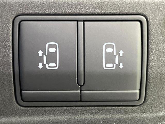 セレナ ｅ－パワー　ハイウェイスターＶ　純正９型ナビ　　全周囲カメラ　衝突被害軽減システム　両側パワスラ　フリップダウンモニター　ＬＥＤヘッド　ビルトインＥＴＣ　クルコン　オートライト　オートエアコン　純正１５インチアルミ　リアエアコン（5枚目）