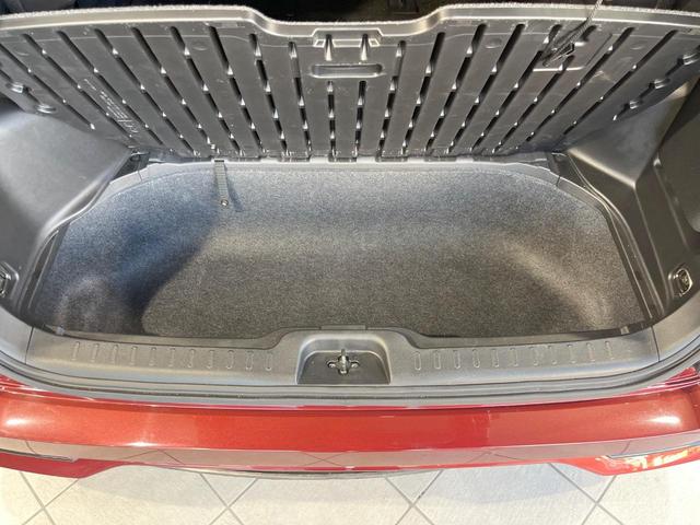 セレナ ｅ－パワー　ハイウェイスターＶ　純正９型ナビ　　全周囲カメラ　衝突被害軽減システム　両側パワスラ　フリップダウンモニター　ＬＥＤヘッド　ビルトインＥＴＣ　クルコン　オートライト　オートエアコン　純正１５インチアルミ　リアエアコン（47枚目）