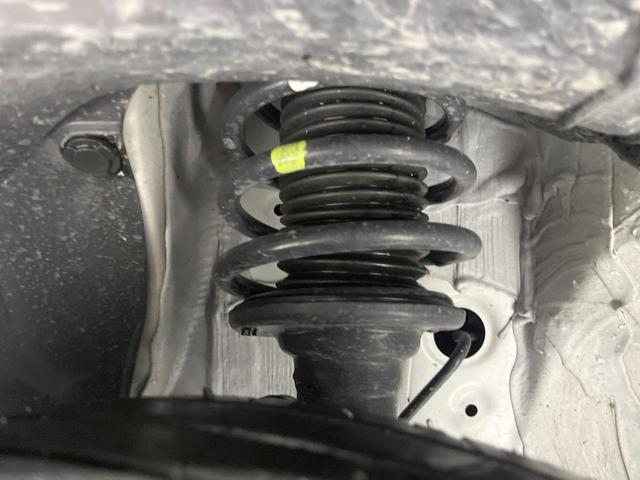 ソリオバンディット ハイブリッドＭＶ　両側電動ドア　メーカー９型ナビ　全周囲カメラ　衝突被害軽減システム　レーダークルーズ　禁煙車　スマートキー　ＬＥＤヘッド　ビルトインＥＴＣ　オートハイビーム　車線逸脱警報　オートライト（20枚目）