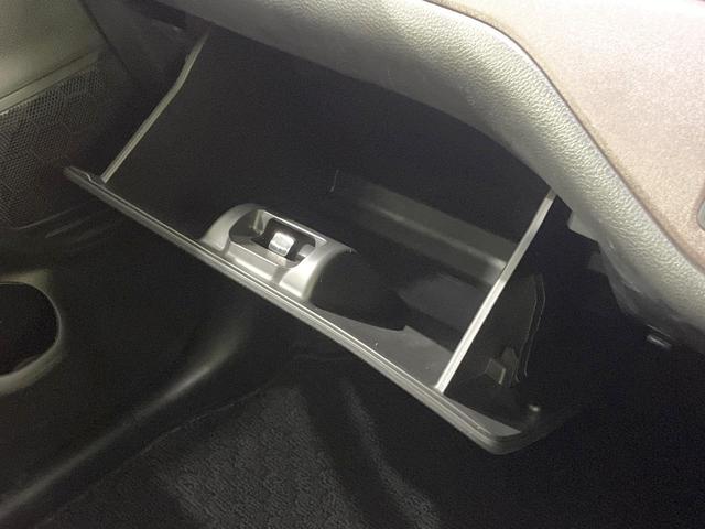 ソリオバンディット ハイブリッドＭＶ　両側電動ドア　メーカー９型ナビ　全周囲カメラ　衝突被害軽減システム　レーダークルーズ　禁煙車　スマートキー　ＬＥＤヘッド　ビルトインＥＴＣ　オートハイビーム　車線逸脱警報　オートライト（43枚目）