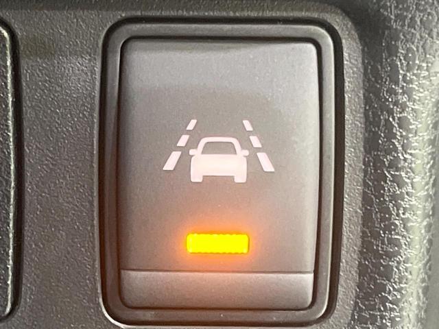 ノート e-パワー X 純正ナビ 全周囲カメラ 衝突被害軽減システム 禁煙車 ドラレコ コーナーセンサー スマートキー LEDヘッド ETC 車線逸脱警報 オートライト オートエアコン 純正15インチアルミ(6枚目)