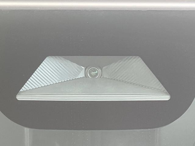 N-BOXカスタム ターボコーディネートスタイル 純正9型ナビ 両側電動ドア バックカメラ 衝突被害軽減システム レーダークルーズ 禁煙車 ドラレコ コーナーセンサー スマートキー LEDヘッド ビルトインETC オートハイビーム(4枚目)