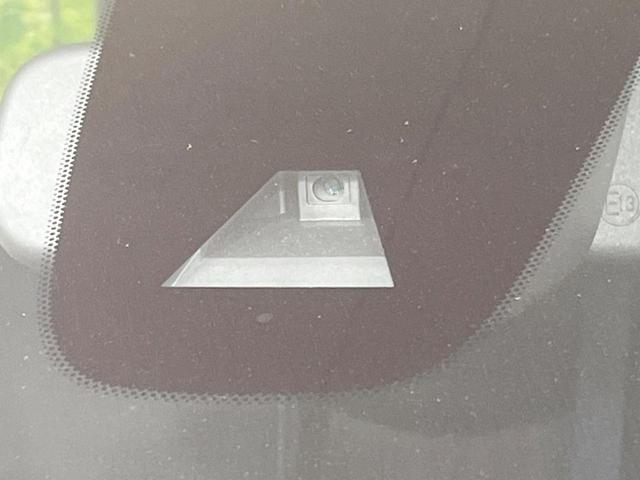 セレナ ハイウェイスター S-ハイブリッド 両側電動ドア 純正ナビ バックカメラ 衝突被害軽減システム スマートキー HIDヘッド ビルトインETC クルコン 車線逸脱警報 オートライト 純正16インチアルミ Bluetooth CD(4枚目)